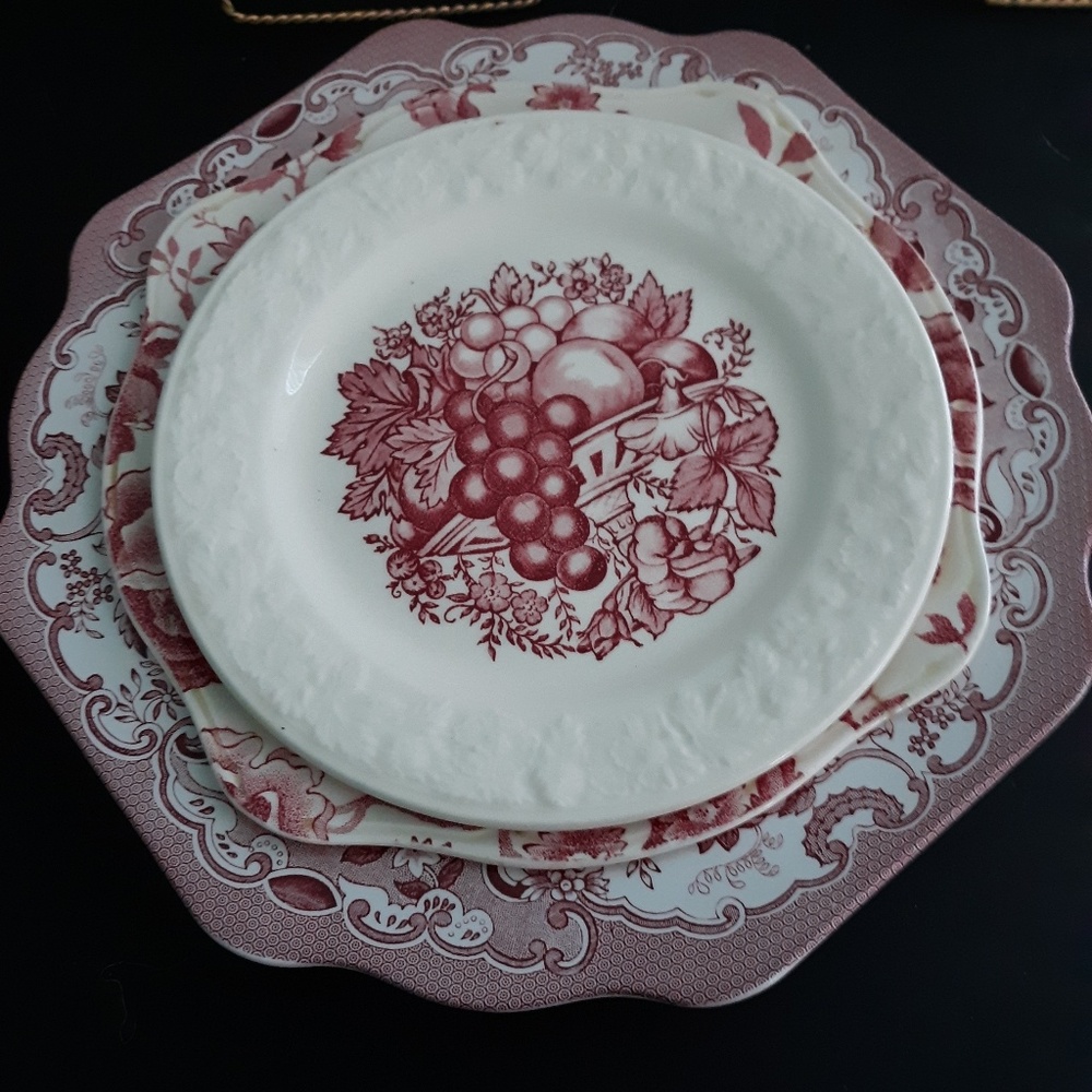 12 pc Vintage Red Dishware Set